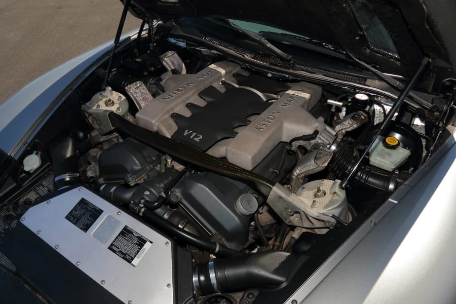 2002 Aston Martin Vanquish 1st Gen - Image 27 of 28