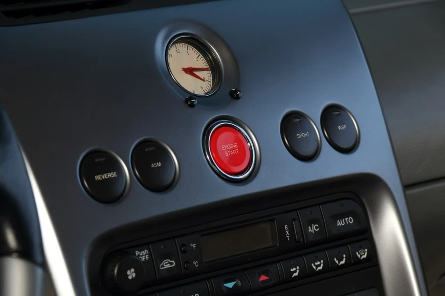 2002 Aston Martin Vanquish 1st Gen - Image 21 of 28