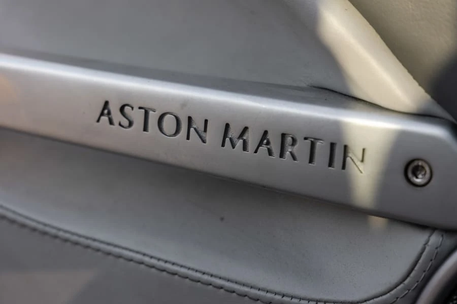 2002 Aston Martin Vanquish 1st Gen - Image 18 of 25