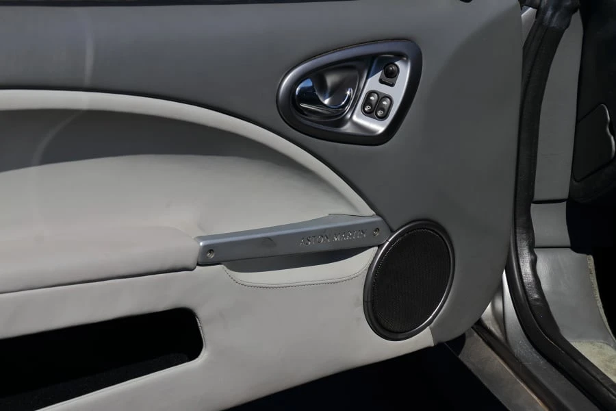 2002 Aston Martin Vanquish 1st Gen - Image 19 of 28
