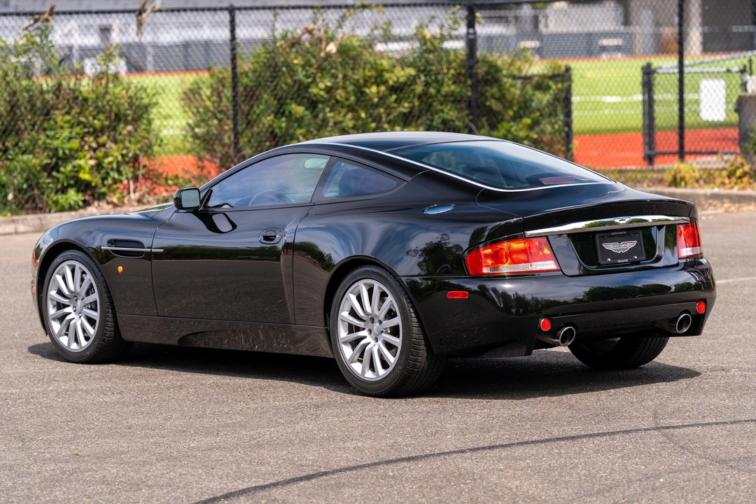 2002 Aston Martin Vanquish 1st Gen - Image 24 of 31
