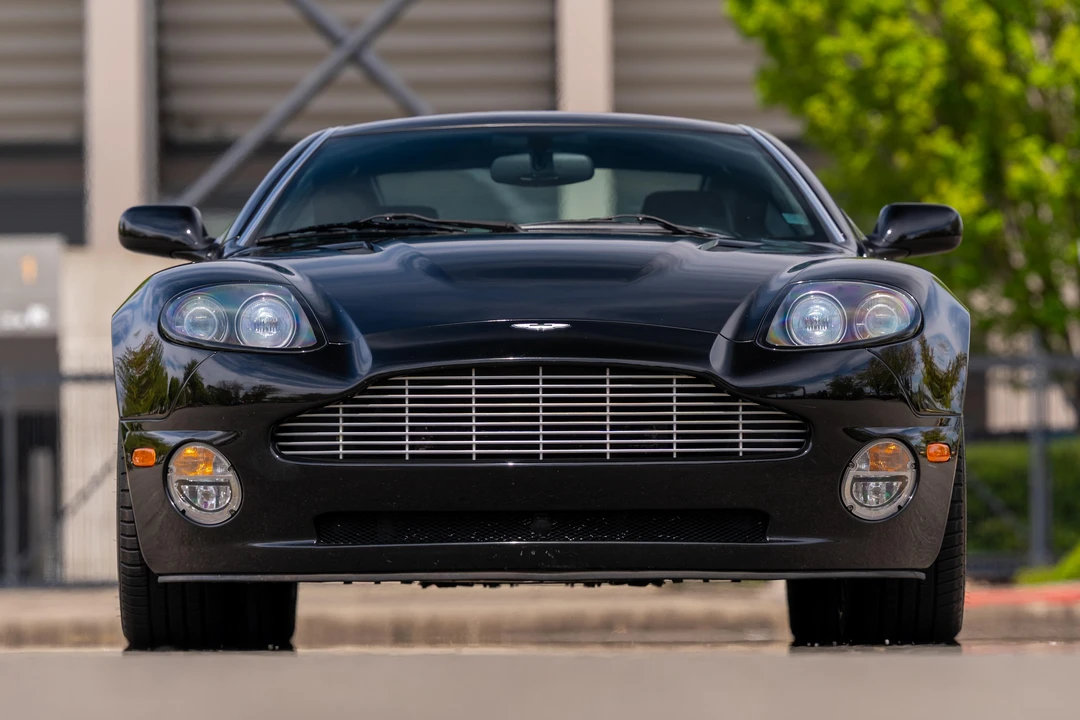 2002 Aston Martin Vanquish 1st Gen - Image 9 of 31
