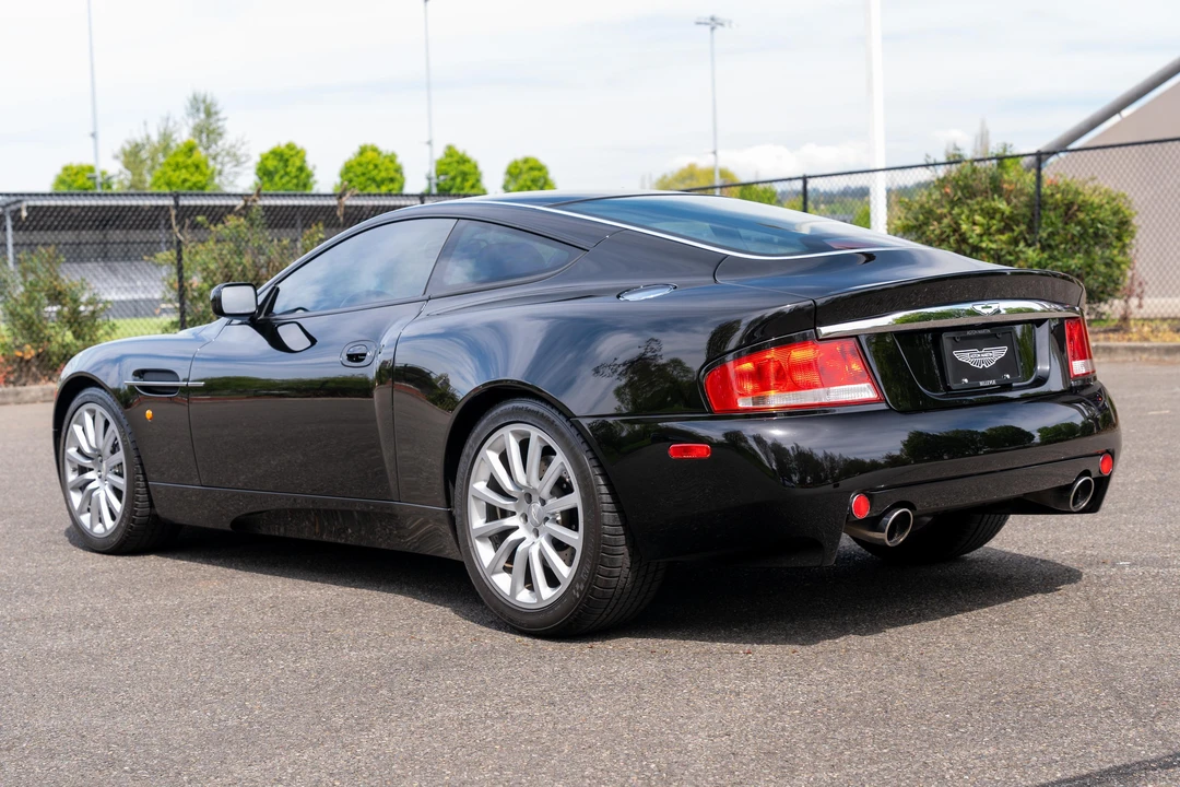 2002 Aston Martin Vanquish 1st Gen - Image 28 of 31