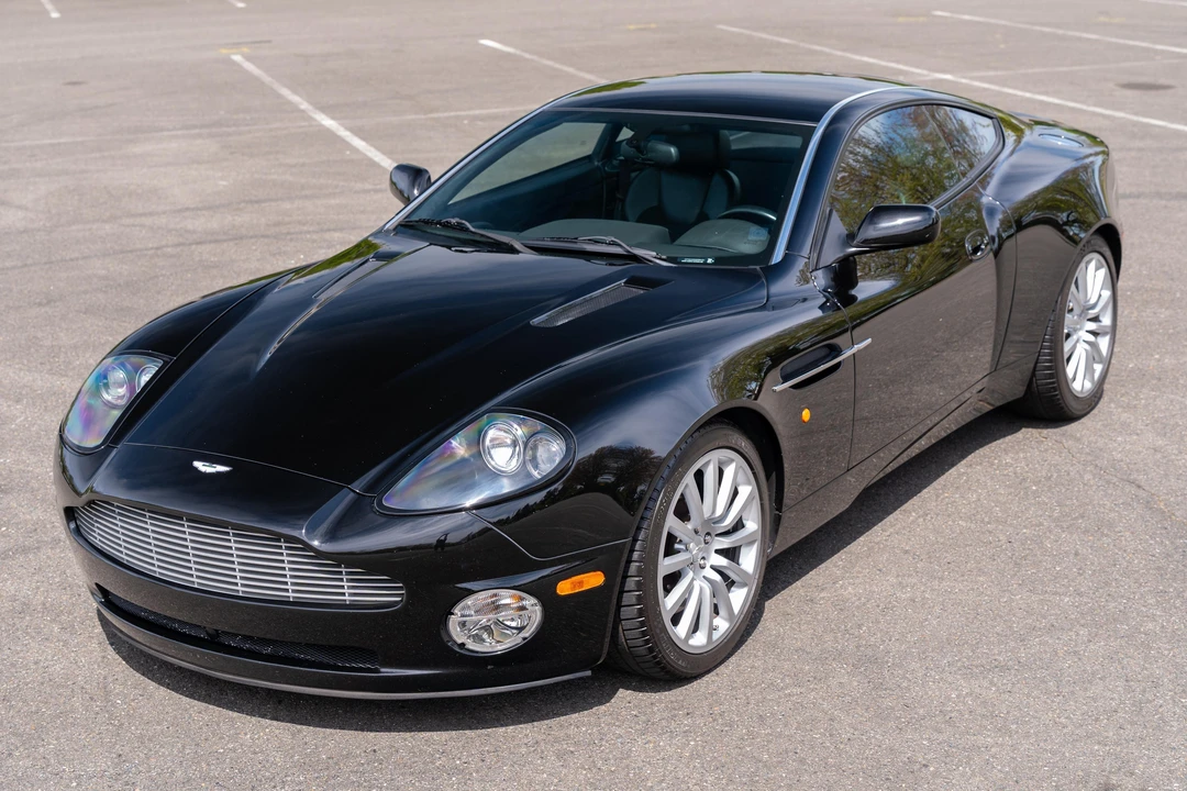 2002 Aston Martin Vanquish 1st Gen - Image 15 of 31