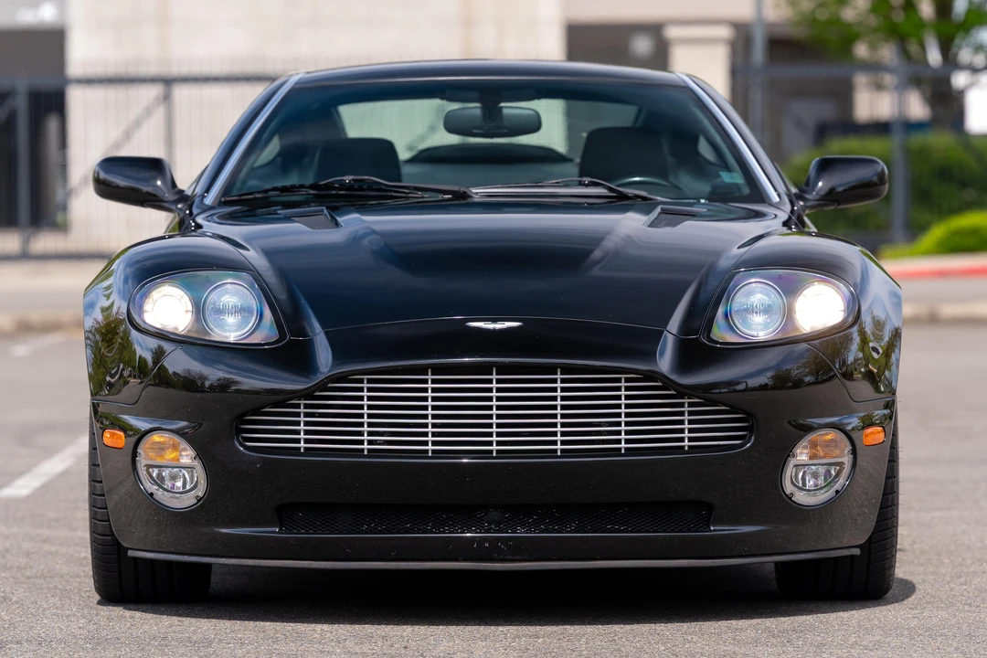 2002 Aston Martin Vanquish 1st Gen - Image 11 of 31
