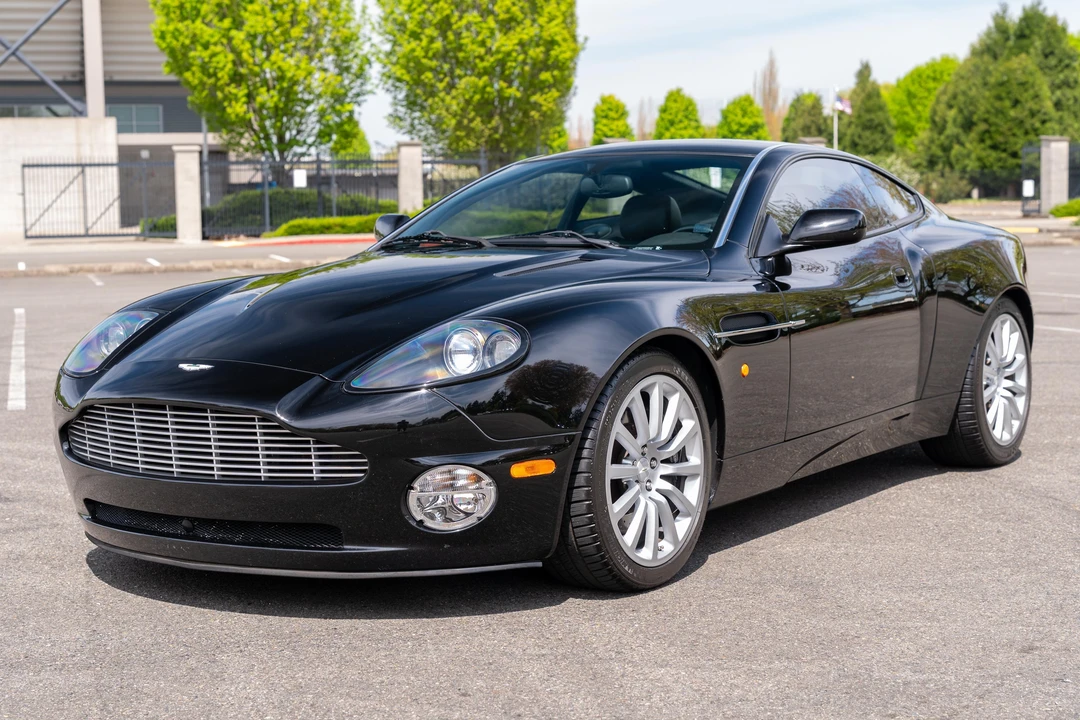 2002 Aston Martin Vanquish 1st Gen - Image 16 of 31