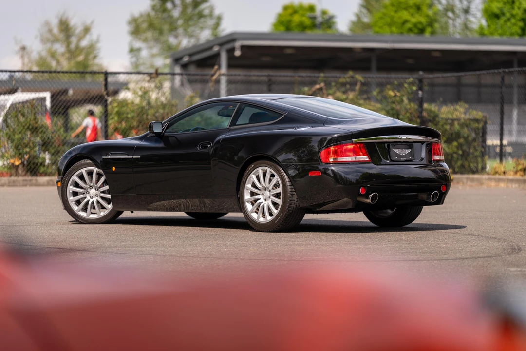2002 Aston Martin Vanquish 1st Gen - Image 23 of 31