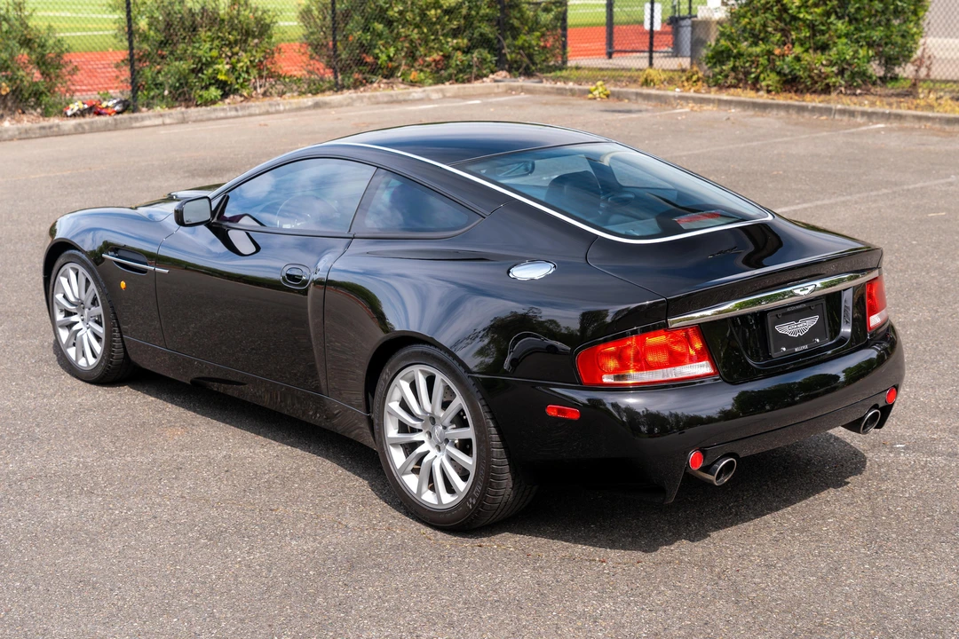 2002 Aston Martin Vanquish 1st Gen - Image 27 of 31