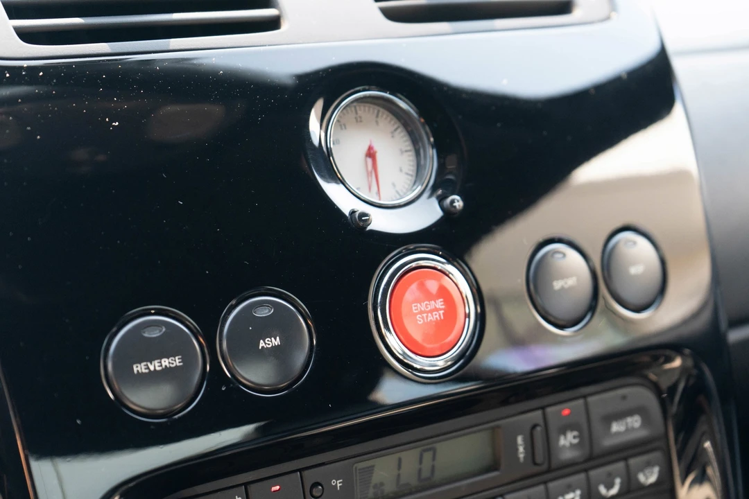 2002 Aston Martin Vanquish 1st Gen - Image 18 of 21