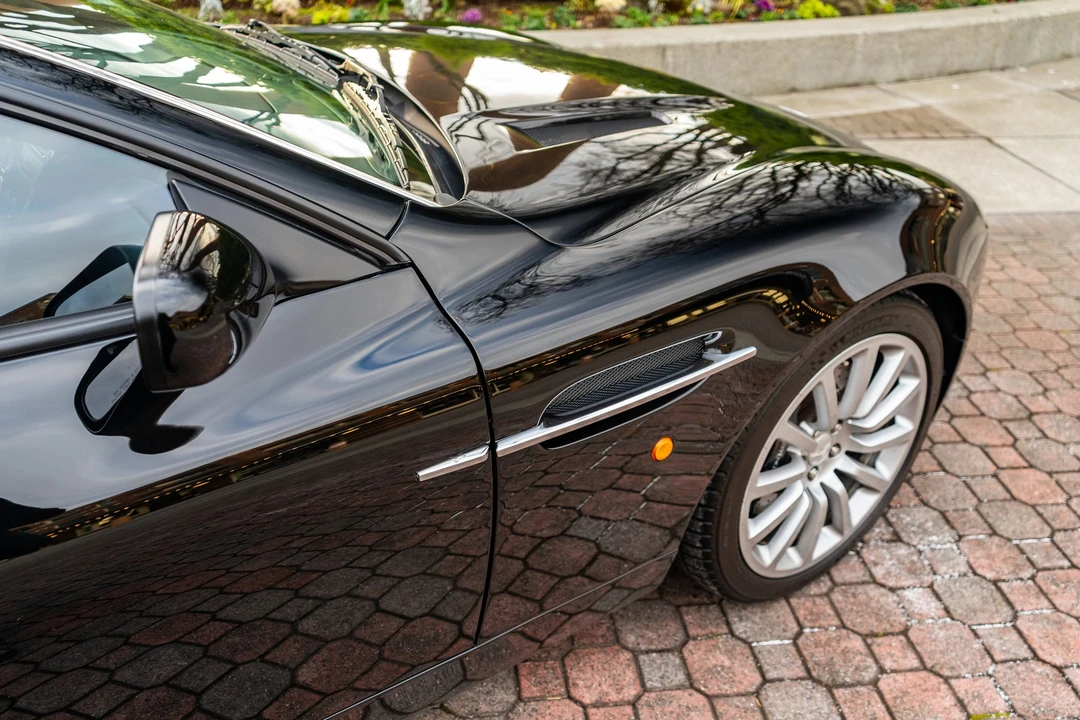 2002 Aston Martin Vanquish 1st Gen - Image 8 of 21
