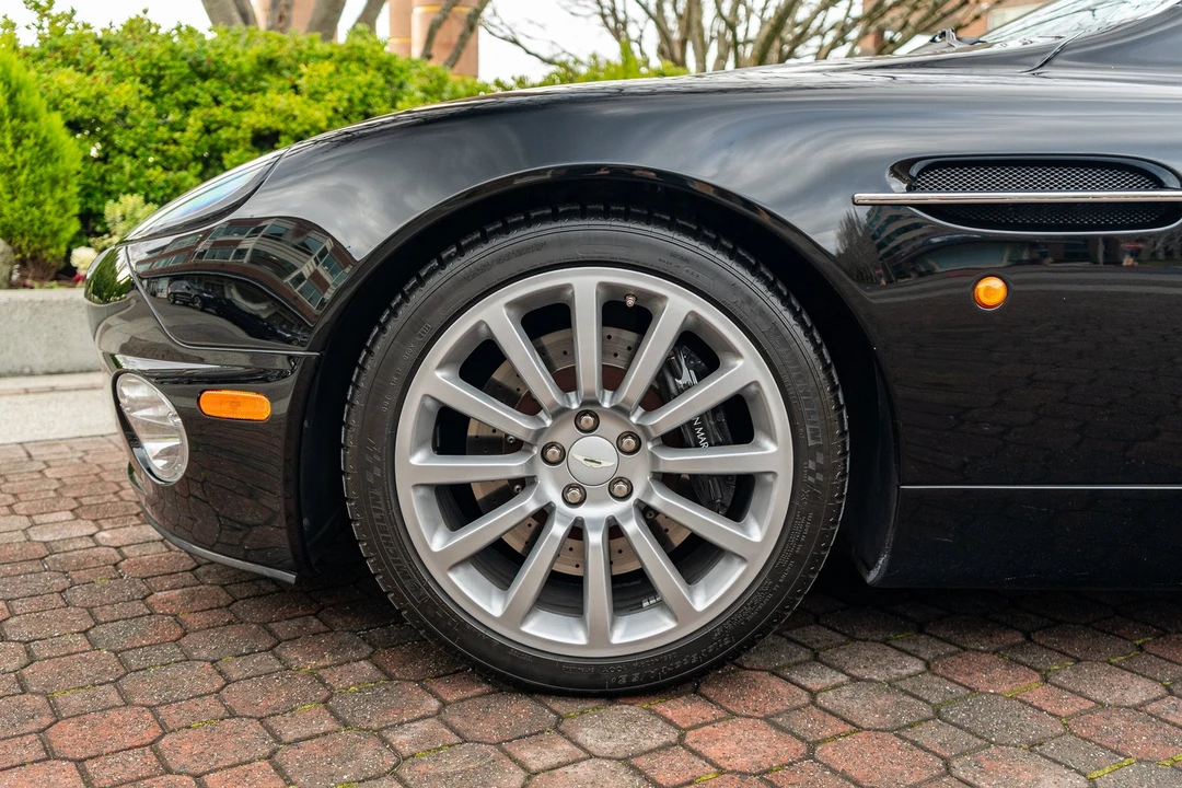 2002 Aston Martin Vanquish 1st Gen - Image 3 of 31