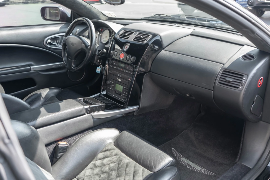 2002 Aston Martin Vanquish 1st Gen - Image 23 of 31