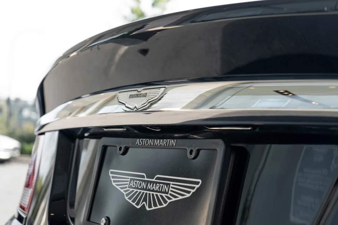 2002 Aston Martin Vanquish 1st Gen - Image 7 of 21