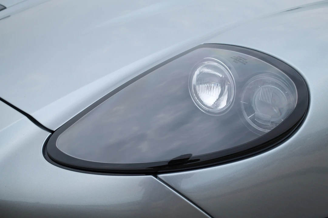 2002 Aston Martin Vanquish 1st Gen - Image 31 of 31