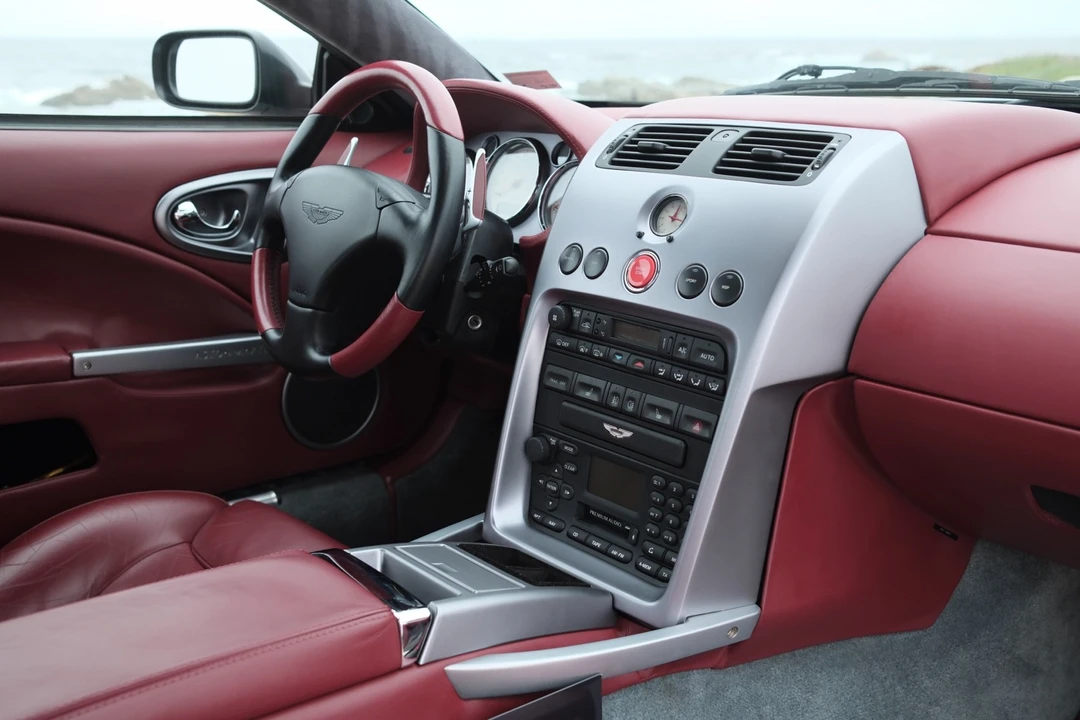 2002 Aston Martin Vanquish 1st Gen - Image 22 of 31