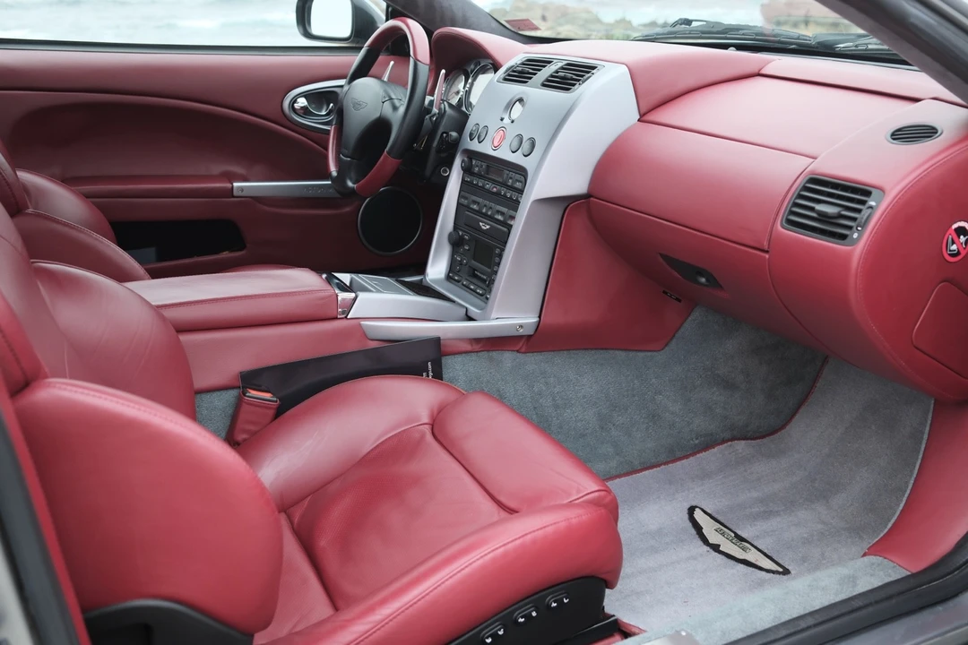 2002 Aston Martin Vanquish 1st Gen - Image 21 of 31