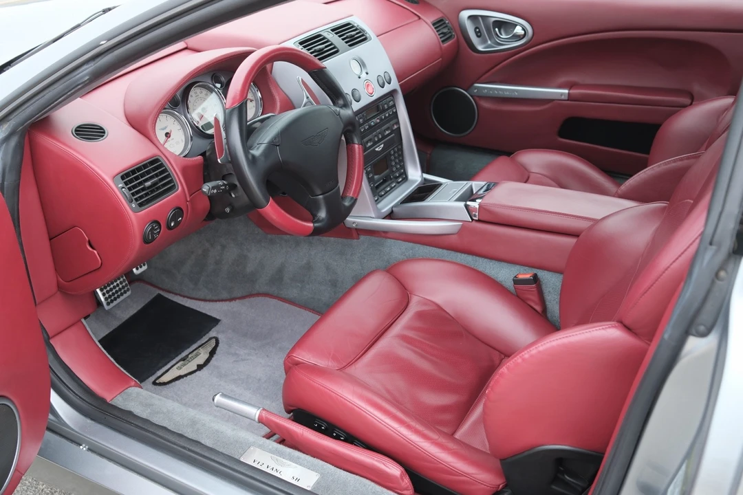2002 Aston Martin Vanquish 1st Gen - Image 19 of 31
