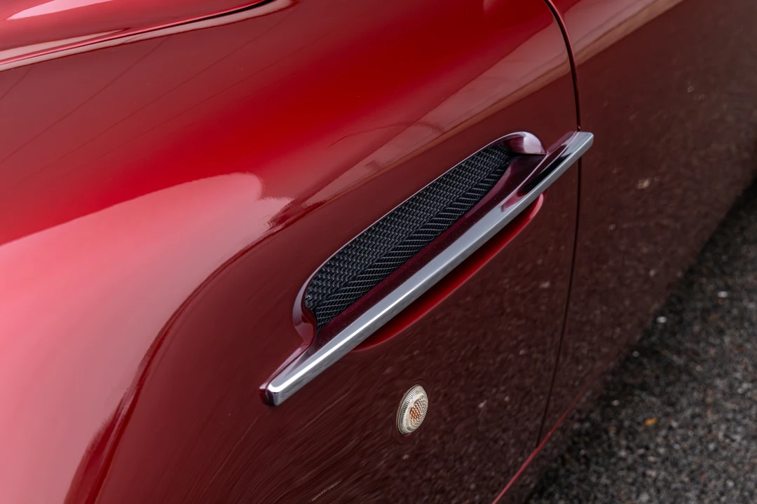 2002 Aston Martin Vanquish 1st Gen - Image 15 of 31