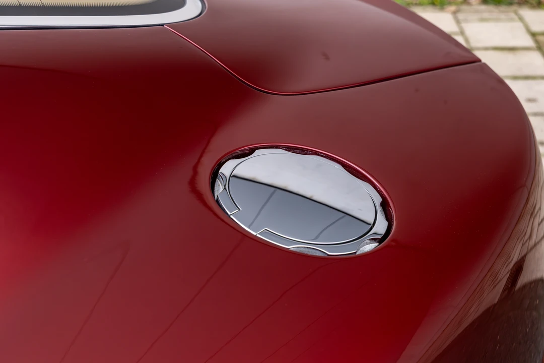 2002 Aston Martin Vanquish 1st Gen - Image 22 of 31