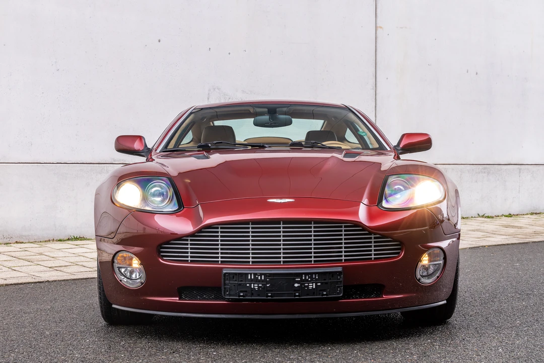 2002 Aston Martin Vanquish 1st Gen - Image 2 of 31