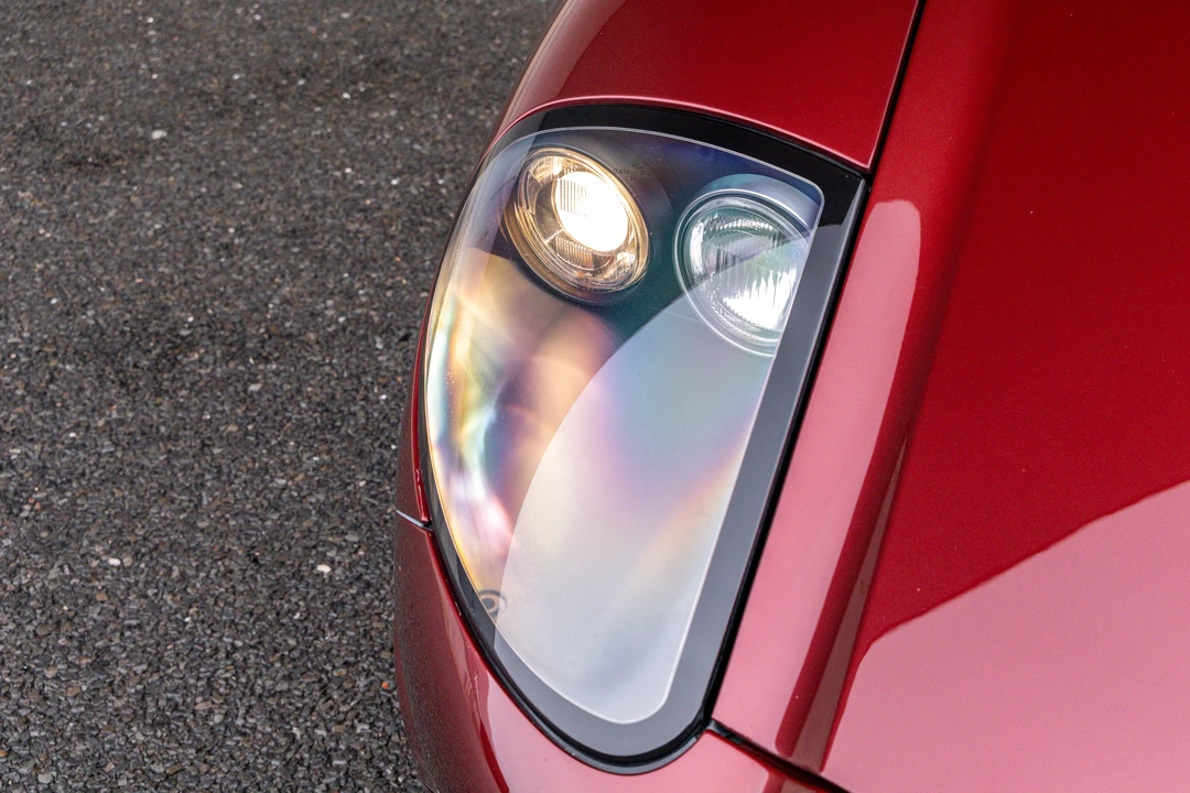 2002 Aston Martin Vanquish 1st Gen - Image 26 of 31