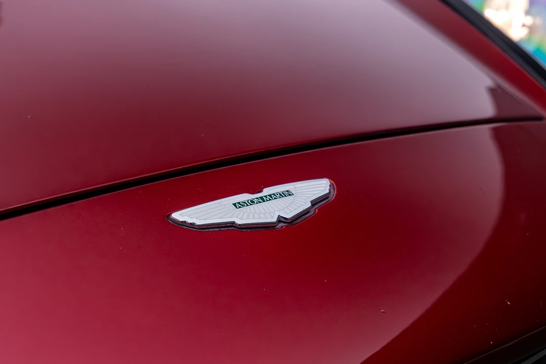 2002 Aston Martin Vanquish 1st Gen - Image 27 of 31