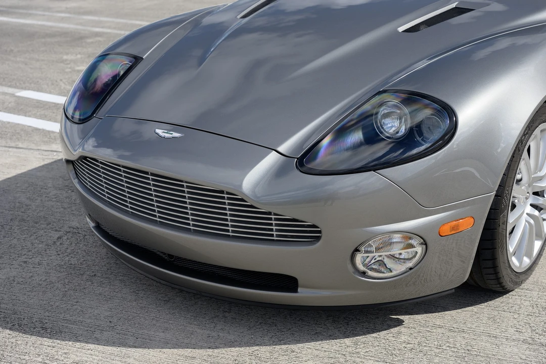 2002 Aston Martin Vanquish 1st Gen - Image 11 of 11