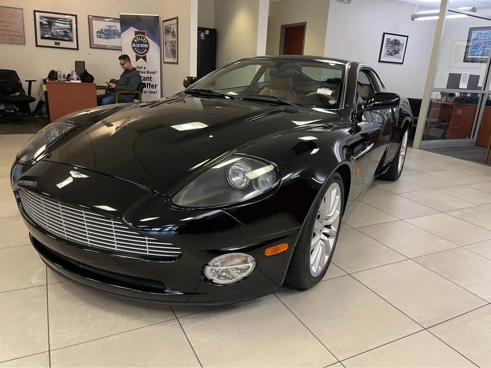 2002 Aston Martin Vanquish 1st Gen - Image 4 of 11