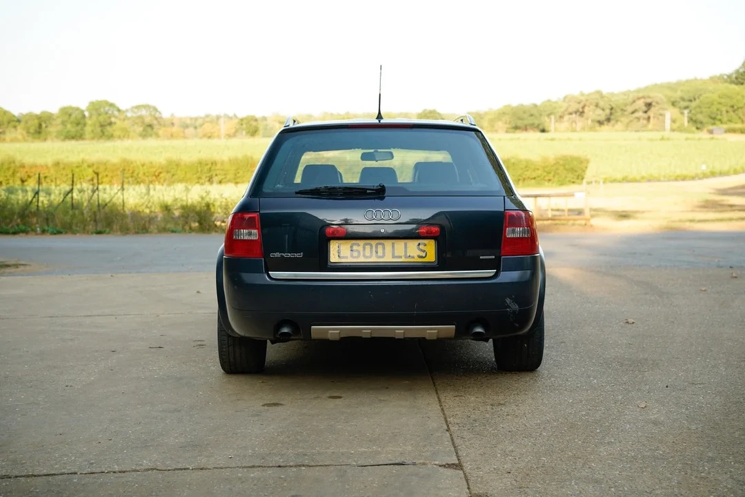 2002 Audi Allroad - Image 8 of 30