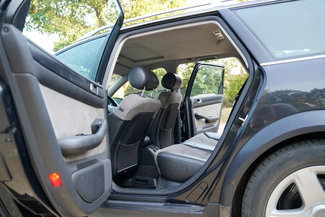 2002 Audi Allroad - Image 28 of 30