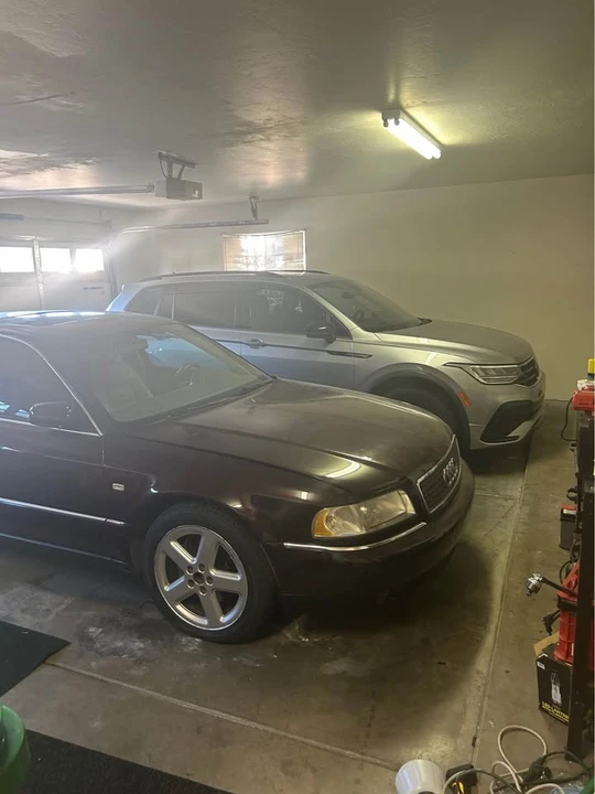 2002 Audi D2 A8 - Image 2 of 9