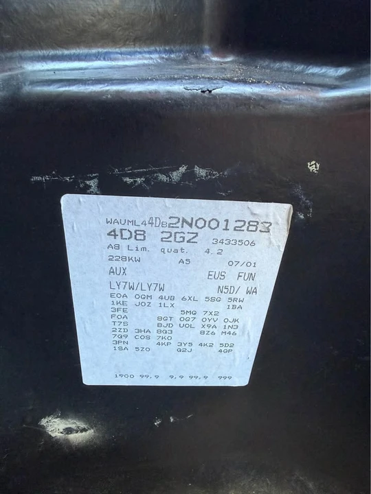 2002 Audi D2 A8 - Image 15 of 19