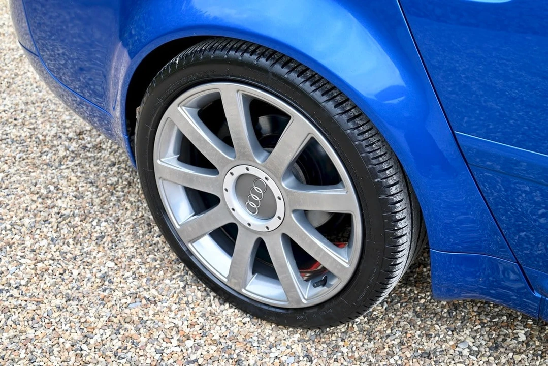 2002 Audi C5 S6 - Image 10 of 30