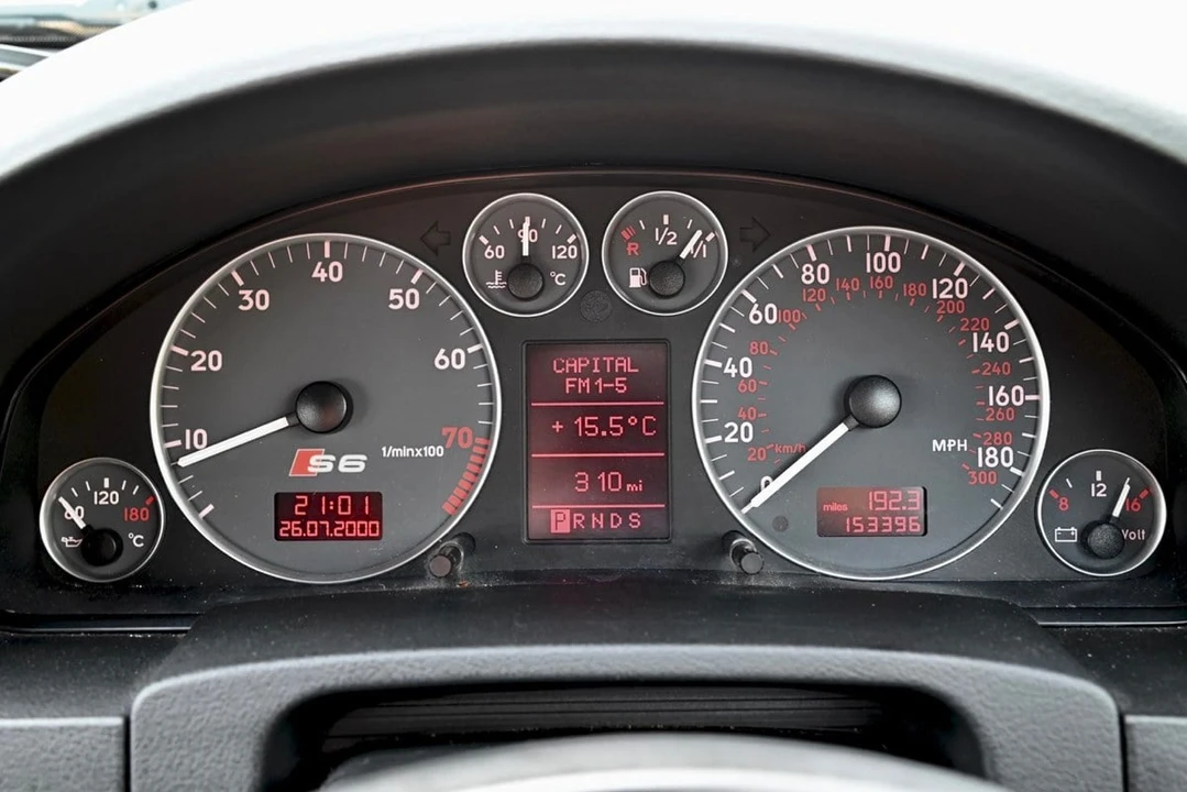 2002 Audi C5 S6 - Image 16 of 30