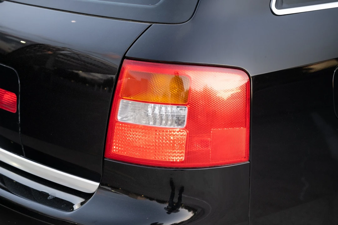 2002 Audi C5 S6 - Image 23 of 31