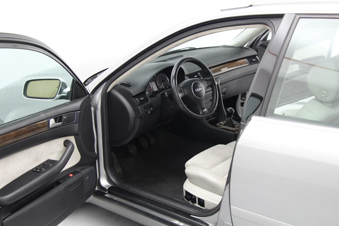 2002 Audi C5 S6 - Image 25 of 31