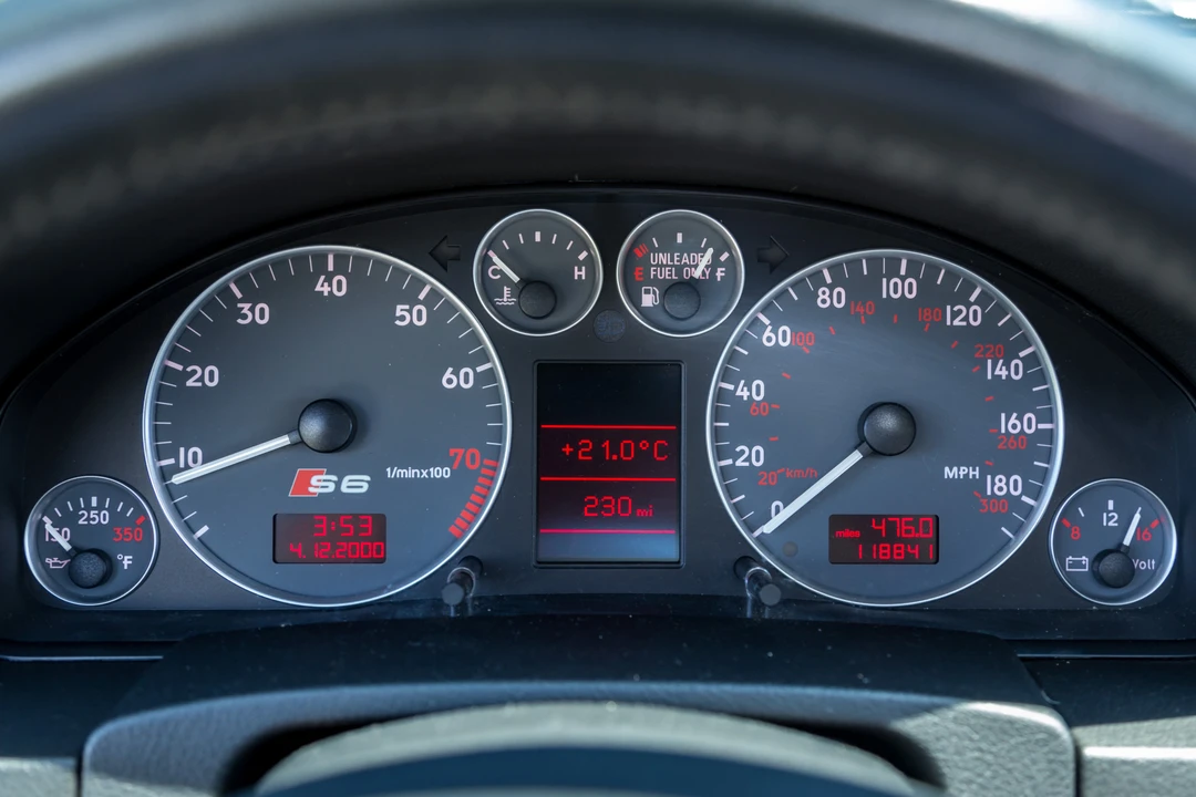 2002 Audi C5 S6 - Image 25 of 31