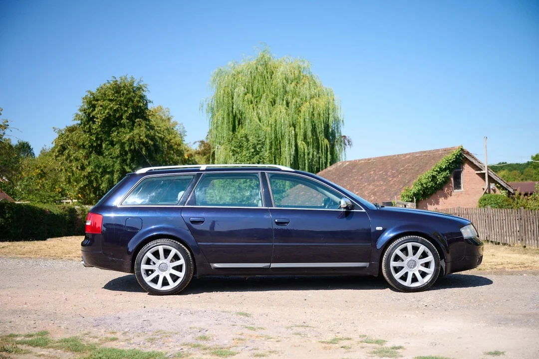 2002 Audi C5 S6 - Image 16 of 30