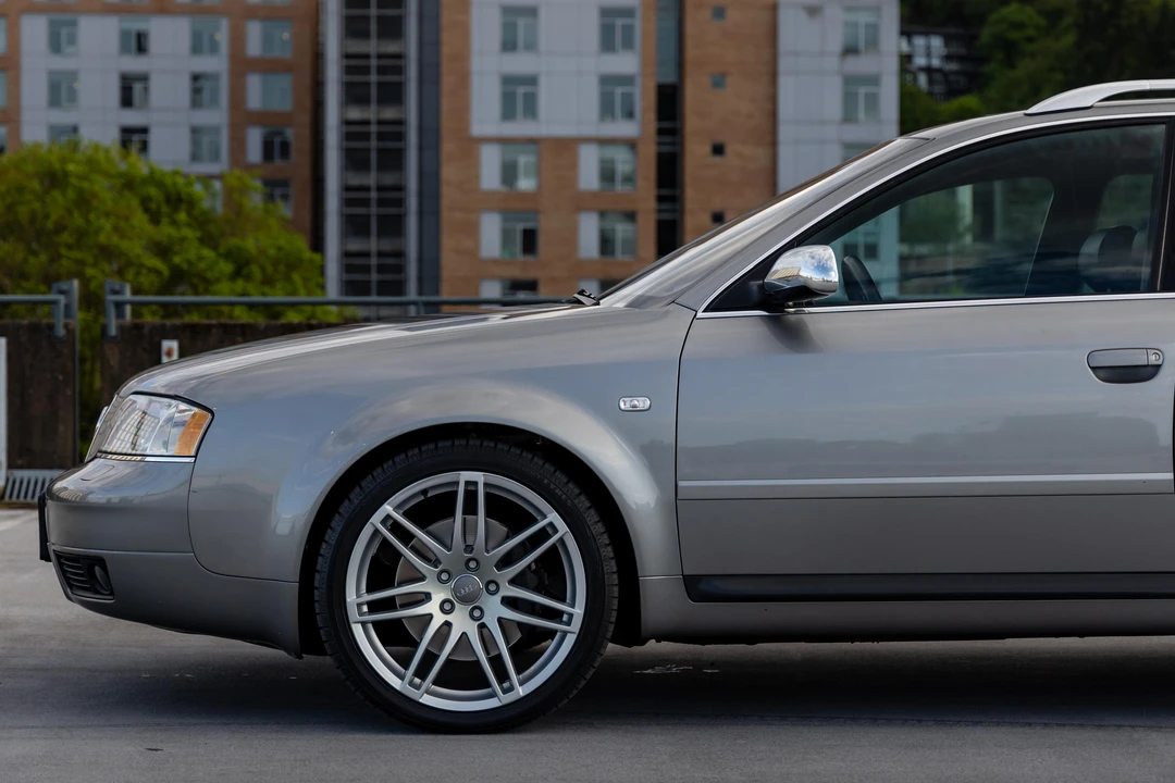 2002 Audi C5 S6 - Image 19 of 31