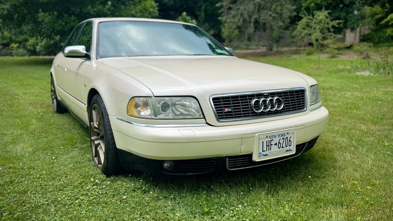 2002 Audi D2 S8 - Image 6 of 31