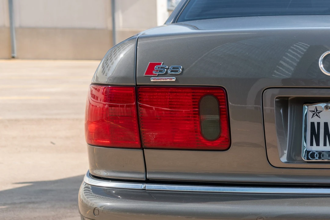 2002 Audi D2 S8 - Image 13 of 31