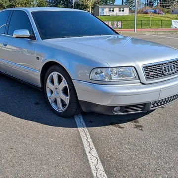2002 Audi S8