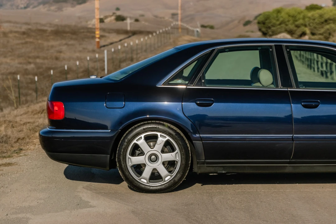 2002 Audi D2 S8 - Image 12 of 31