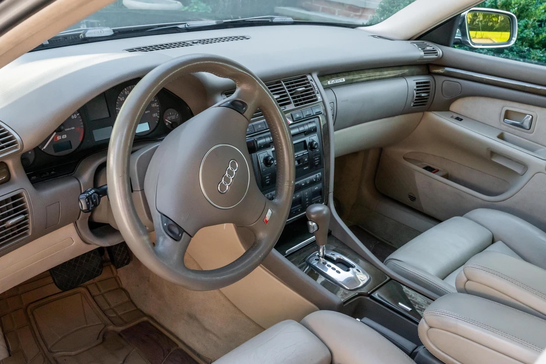 2002 Audi D2 S8 - Image 28 of 31