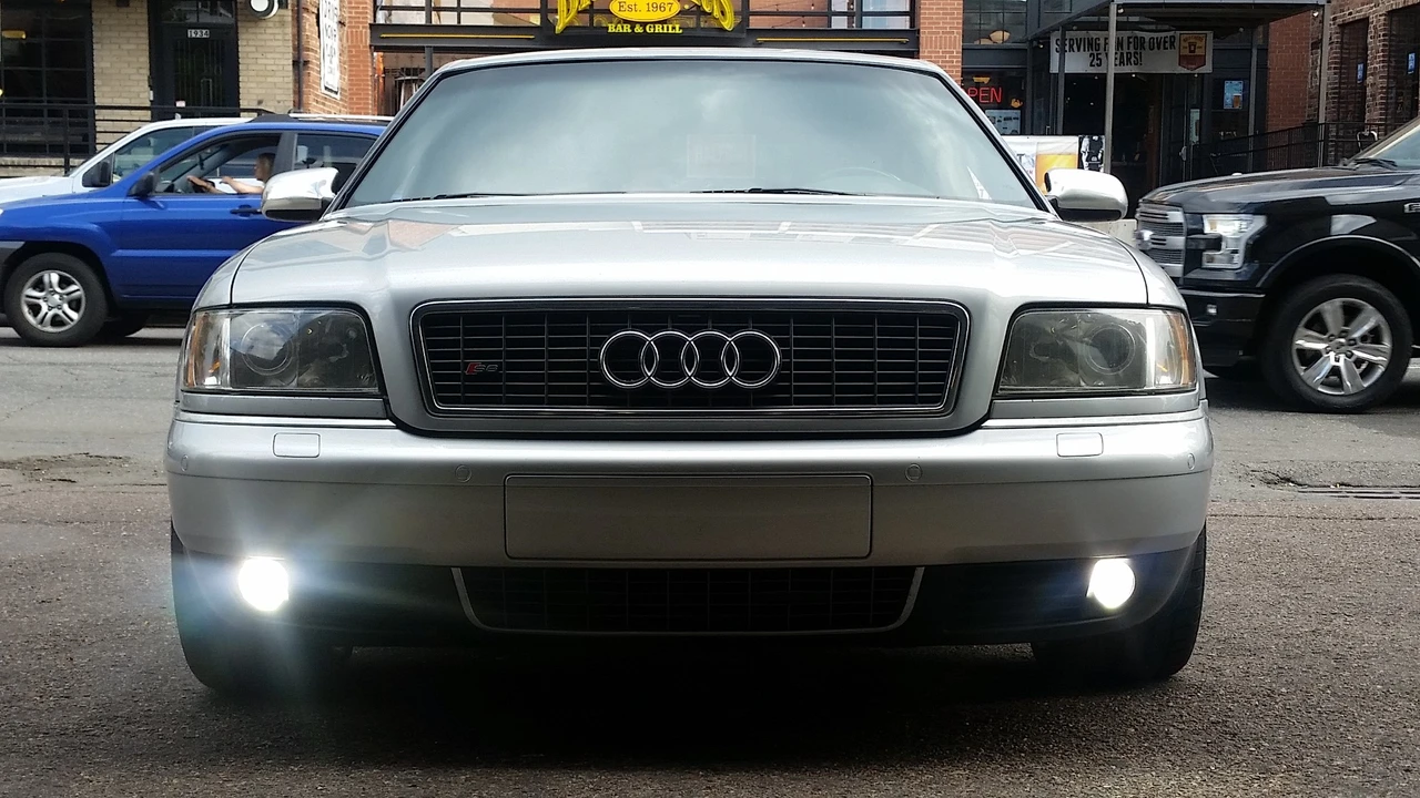 2002 Audi D2 S8 - Image 2 of 31