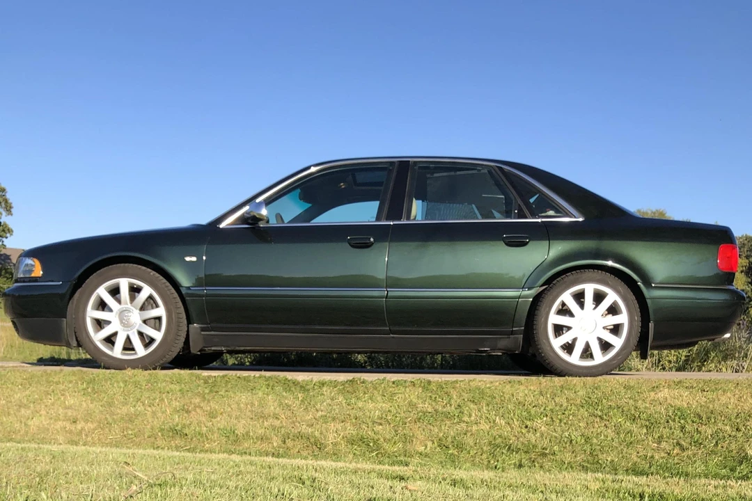 2002 Audi D2 S8 - Image 2 of 24