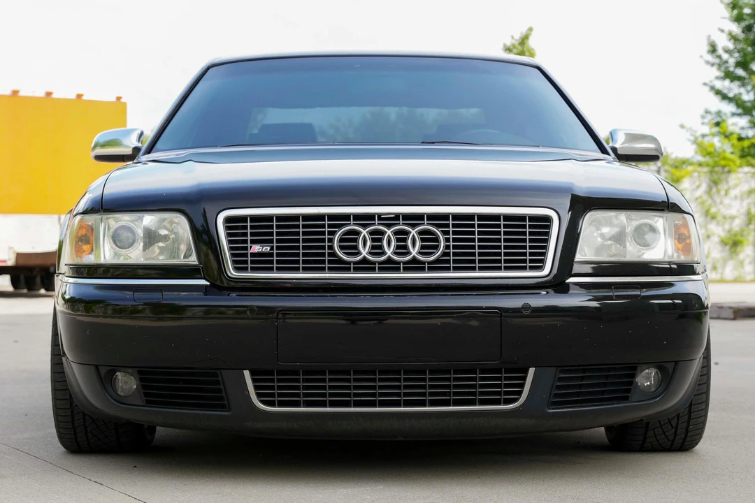 2002 Audi D2 S8 - Image 2 of 31
