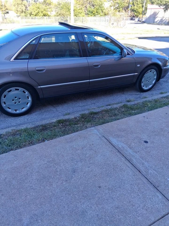 2002 Audi D2 A8 - Image 3 of 6