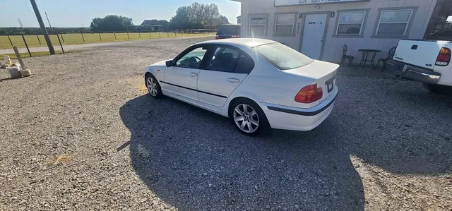 2002 BMW 3 Series 320i Sedan 4D