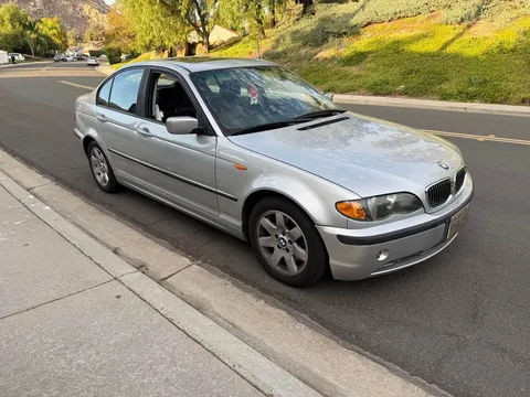 2002 BMW 3 Series 323i Sedan